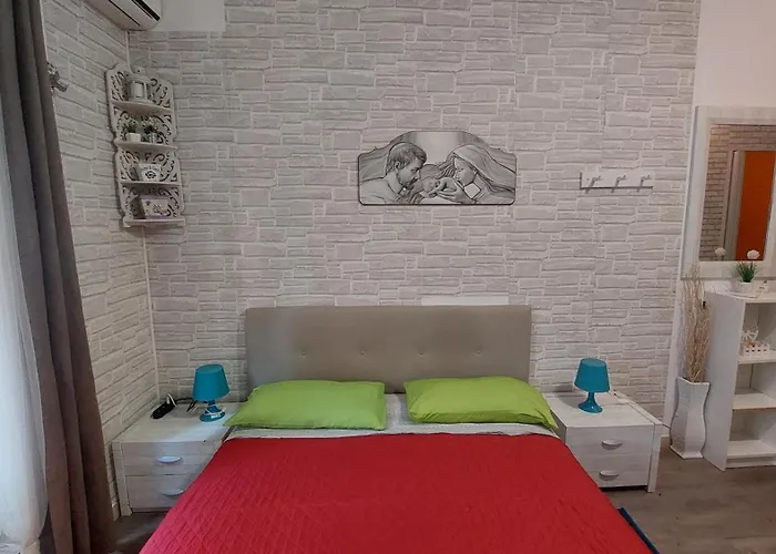 The Center Apartment